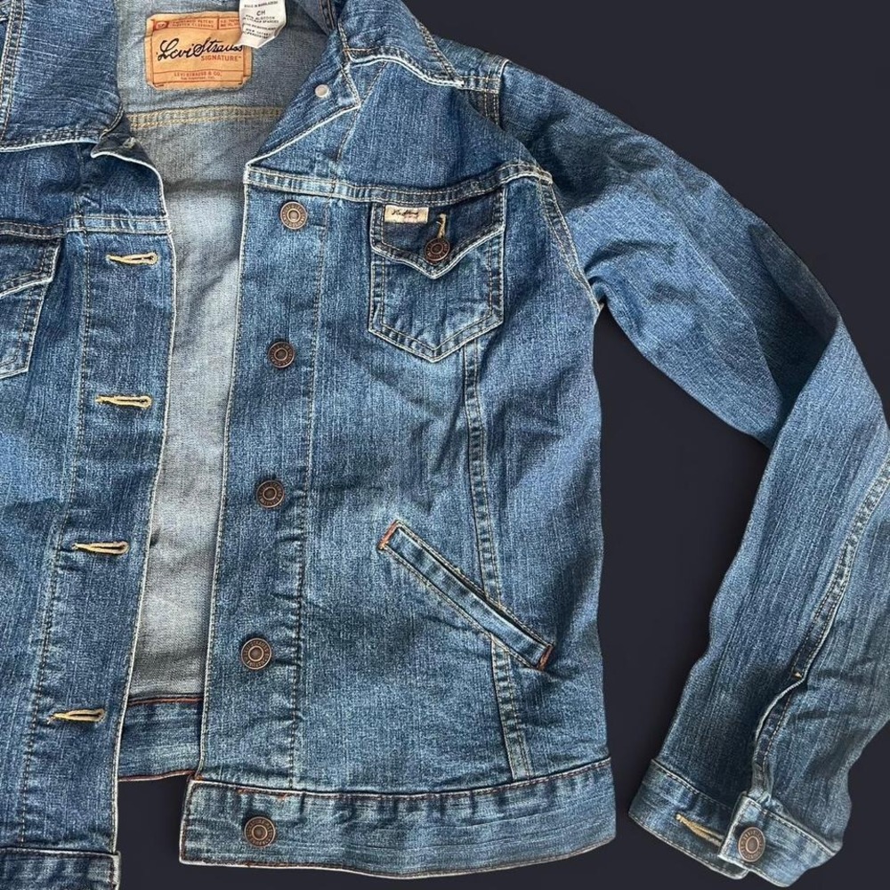 Levi's Straus Jean Jacket - Picture 2 of 6
